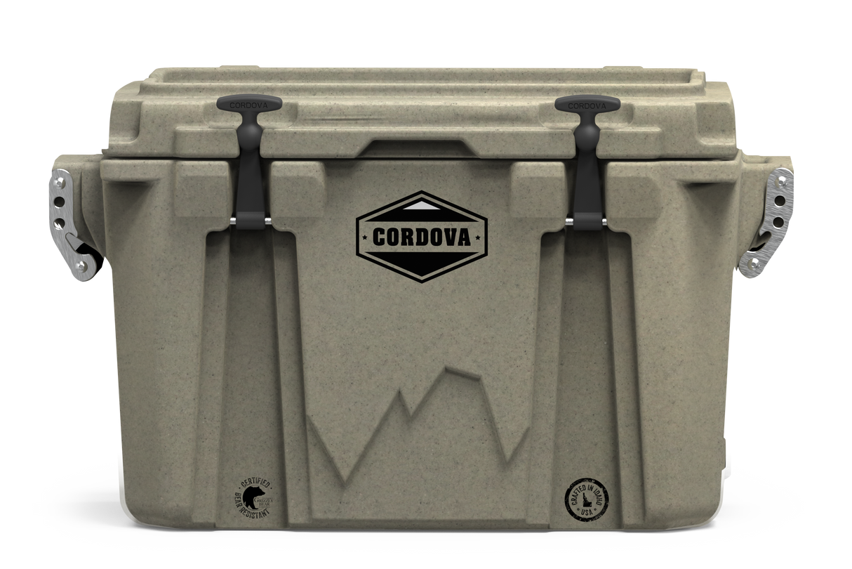 28 QT BASECAMP CLASS™ HARD COOLER