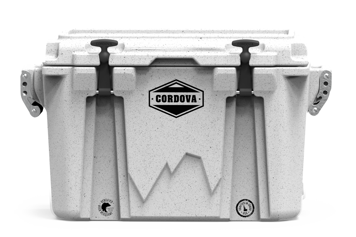 28 QT BASECAMP CLASS™ HARD COOLER