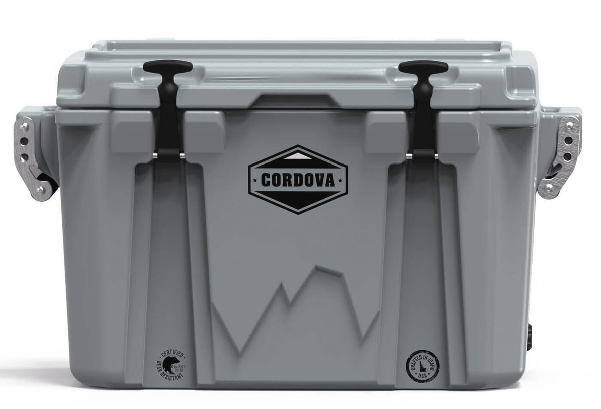 28 QT BASECAMP CLASS™ HARD COOLER