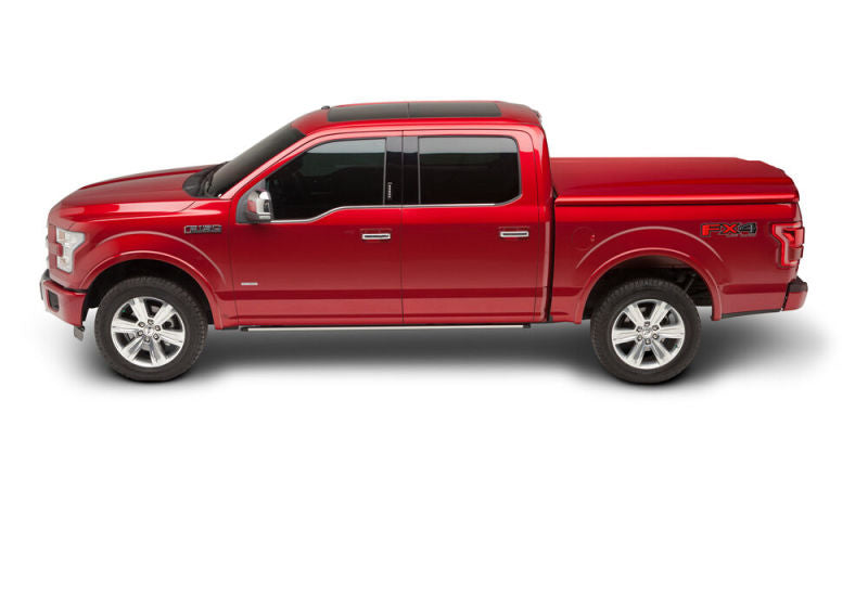 UnderCover 22-23 Tundra 5.7in Elite LX Bed Cover w/ Deck Rail System w/o Trail Special Edition Strg