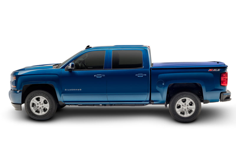 Undercover 18-19 Toyota Tacoma 5ft Lux Bed Cover - Calvary Blue (Req Factory Deck Rails)