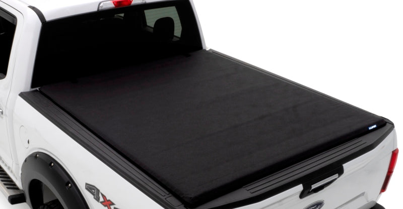 Lund 15-17 Toyota Tundra (6.5ft. Bed) Genesis Roll Up Tonneau Cover - Black